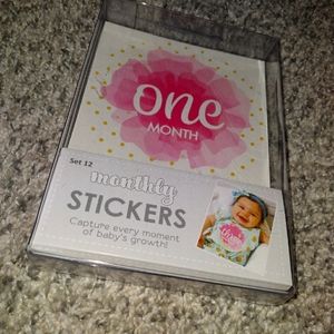 !NIB! Monthly Baby Stickers